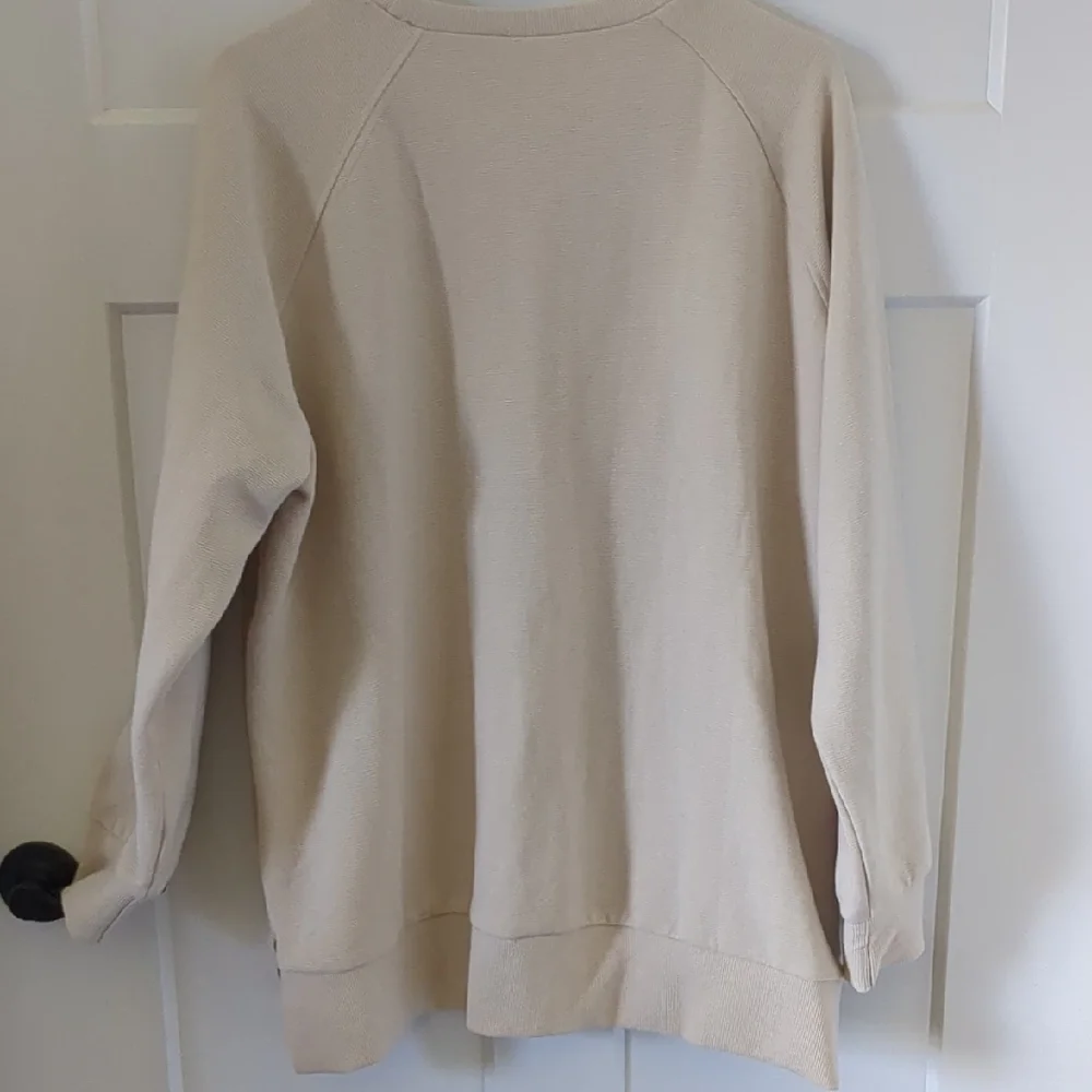 Women's Cream Sweatshirt - Picture 4 of 8